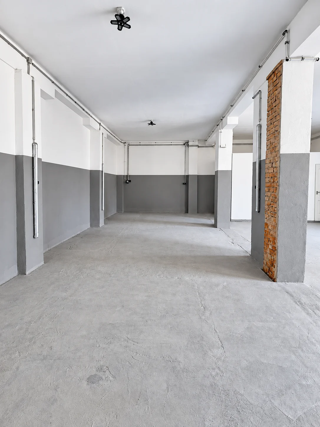Halle 3D: Blick entlang des Lagerraums